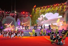 An art performance at the opening ceremony. (Photo: NDO)