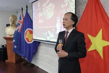 Vietnamese Ambassador to Australia Nguyen Tat Thanh speaks at the gathering on January 15. (Photo: VNA)