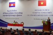 At the 12th meeting on cooperation and development between border provinces of Vietnam and Cambodia (Photo: VNA)