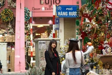 Hanoi’s Old Quarter sparkling to welcome Christmas season