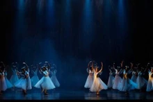 Giselle on stage (Photo: hanoigrapevine.com)