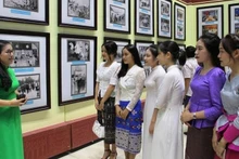 An exhibition highlighting Vietnam - Laos friendship in Thanh Hoa in late August. (Photo: NDO)