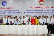 Vietnam and Cambodia co-host the sixth conference on building a shared border of peace, friendship and cooperation for development in An Giang on September 20. (Photo: NDO)