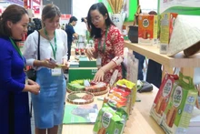 The expo attracts a large number of visitors. (Photo: NDO)