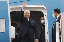 Party General Secretary Nguyen Phu Trong arrives in Beijing. (Photo: VNA)