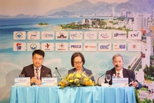 The executive board of the conference's plenary session.