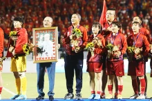 The image of President Ho Chi Minh is always respectfully present in historic moments of Vietnamese sports. (Photo: K.MINH)