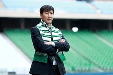 Kim Sang-sik seen when he was coach of South Korean former champion Jeonbuk Hyundai Motors. (Photo of SB)