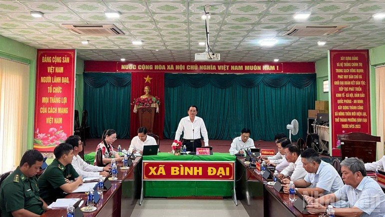 Vinh Long provincial leaders discuss IUU prevention measures. (Photo: HOANG TRUNG) vinh-long-chong-iuu-12825-4.jpg