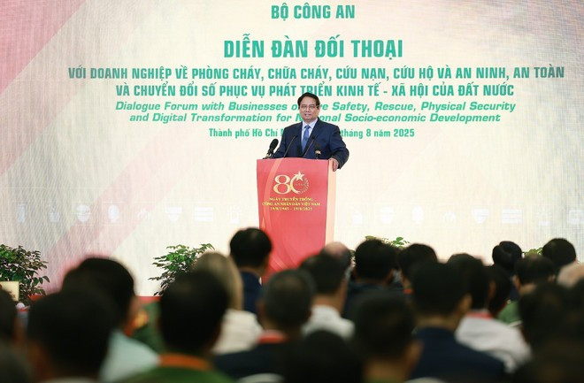 PM Pham Minh Chinh speaks at the dialogue. (Photo: VNA) PM Pham Minh Chinh speaks at the dialogue. (Photo: VNA)