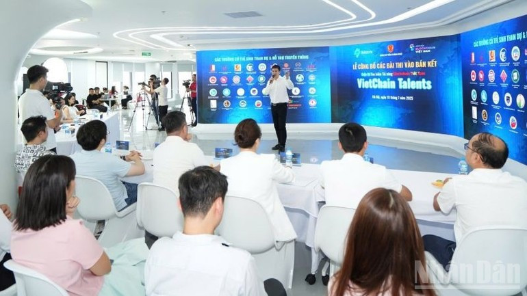 The Viet Nam Blockchain and Digital Asset Association has carried out numerous practical activities towards building a transparent and efficient digital asset market. (Photo: HNV) digital-asset-28925-1.jpg