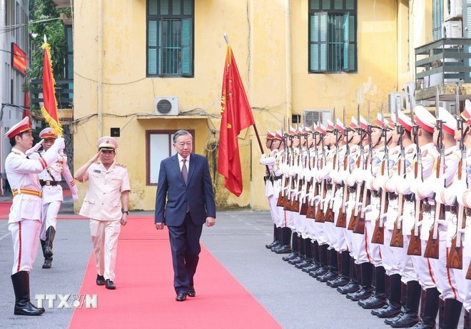Party General Secretary To Lam visits the Department of Internal Political Security on July 28. (Photo: VNA) Party General Secretary To Lam visits the Department of Internal Political Security on July 28. (Photo: VNA)