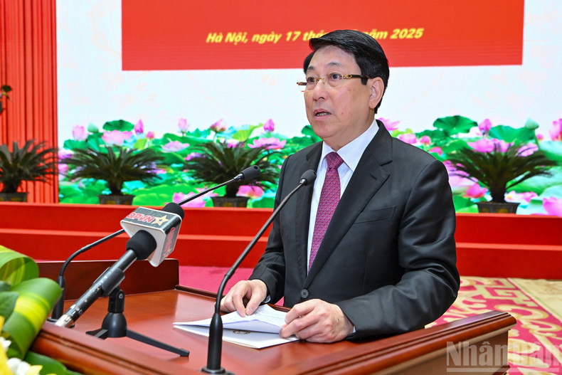 President Luong Cuong delivers a keynote address at the conference.