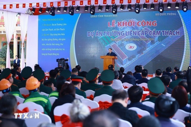 At the groundbreaking of Cam Thach inter-level school (Photo: VNA)