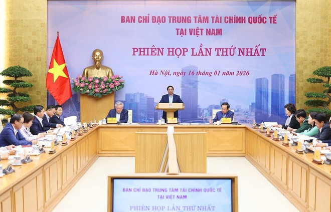 Prime Minister Pham Minh Chinh chairs the first meeting of the Steering Committee for the International Financial Centre (IFC) in Viet Nam on January 16. (Photo: VNA)