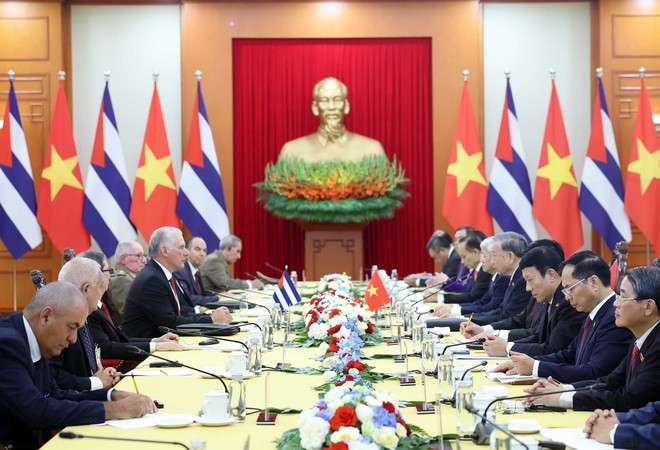 At the talks between General Secretary of the Communist Party of Viet Nam Central Committee To Lam and First Secretary of the Communist Party of Cuba Central Committee and President of Cuba Miguel Díaz-Canel Bermúdez. (Photo: VNA) At the talks between General Secretary of the Communist Party of Viet Nam Central Committee To Lam and First Secretary of the Communist Party of Cuba Central Committee and President of Cuba Miguel Díaz-Canel Bermúdez. (Photo: VNA)