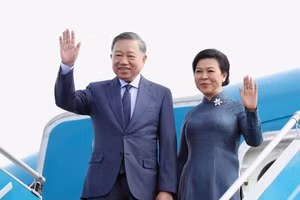 General Secretary of the Communist Party of Viet Nam Central Committee and President To Lam, and his spouse Ngo Phuong Ly leave Ha Noi on September 7 for a state visit to Russia, an official visit to France and attendance at the International Space Summit in Paris, from September 7 to 12. (Photo: VNA)