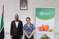 Ambassador Tran Thi Thu Thin and Jorge Vidigal Fole, Director of the Mozambique Cashew Institute. (Photo: Embassy of Viet Nam in Mozambique)