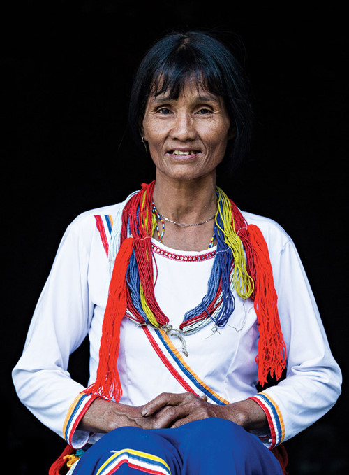 French photographer works to advertise Vietnam ethnic culture to the world ảnh 6 French photographer works to advertise Vietnam ethnic culture to the world ảnh 6