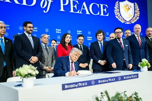 US President Donald Trump presides over the signing ceremony of the Board of Peace Charter in Davos, Switzerland. (Photo: The White House)