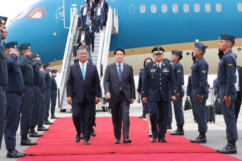 New Momentum in Travel and World Affairs