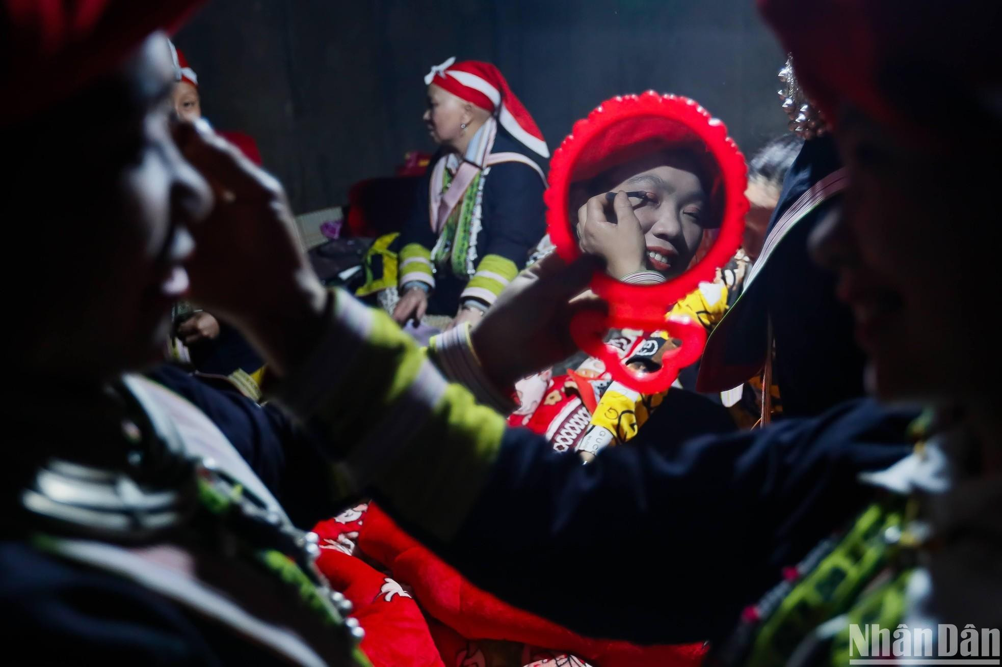 All Dao men must go through the rite in order to be recognised by the community as mature enough to undertake communal positions. The ritual holds a significant educational value as it promotes good deeds as well as family and community responsibilities. All Dao men must go through the rite in order to be recognised by the community as mature enough to undertake communal positions. The ritual holds a significant educational value as it promotes good deeds as well as family and community responsibilities.