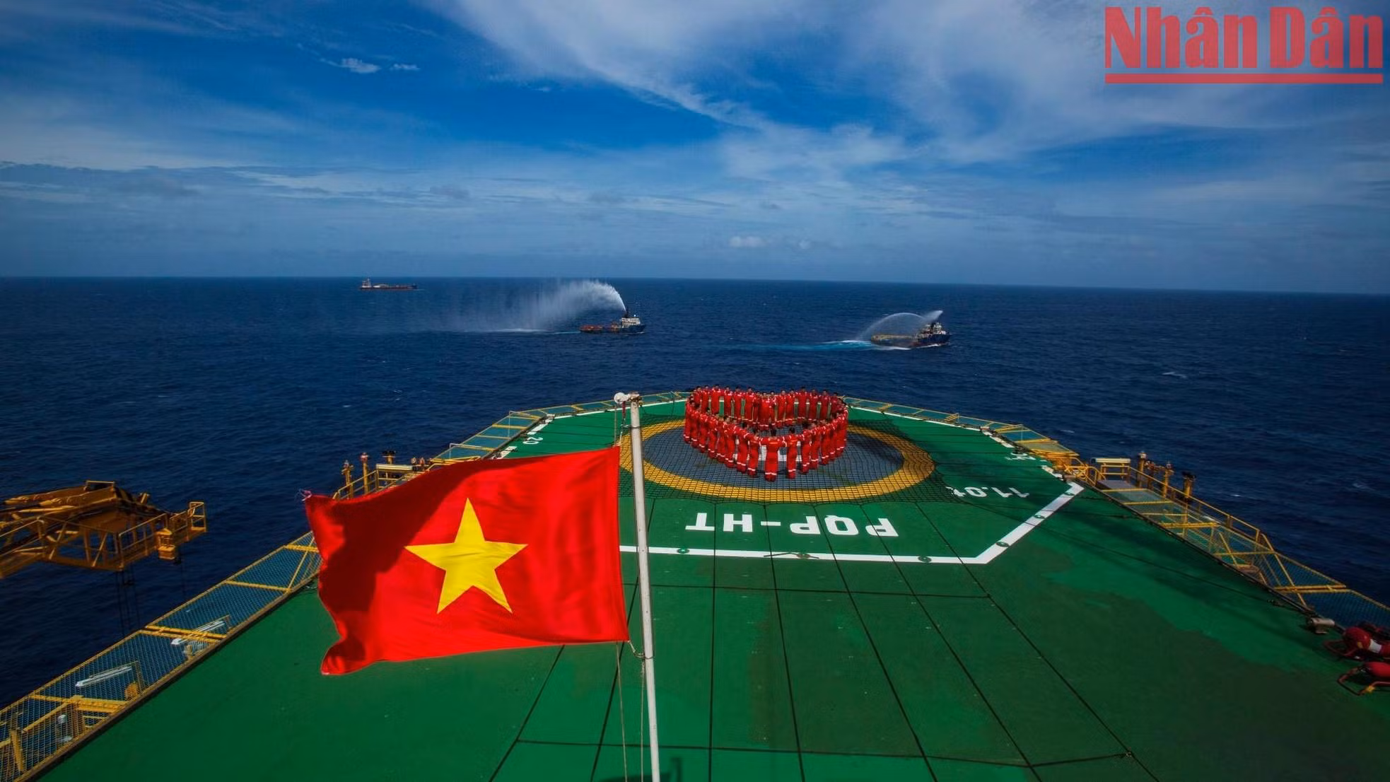 The sacred flag-raising ceremony at the farthest oil rig in the East Sea/South China Sea