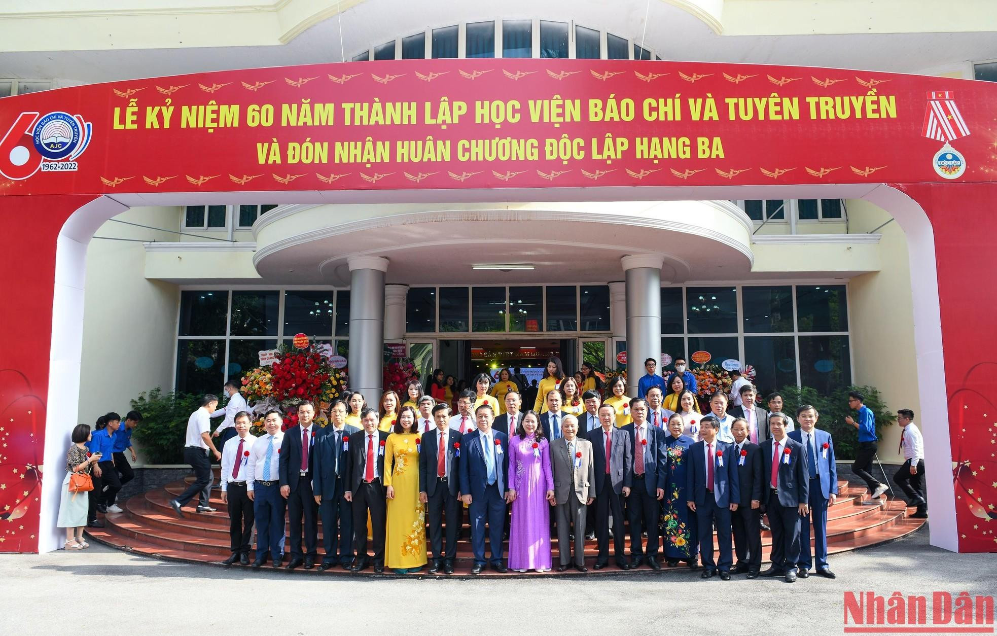 The delegates took a photo following the ceremony.