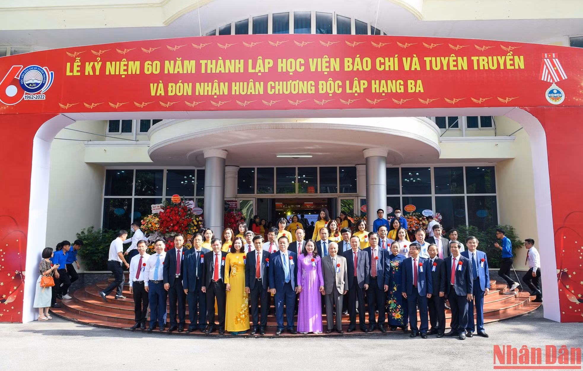 The delegates took a photo following the ceremony.