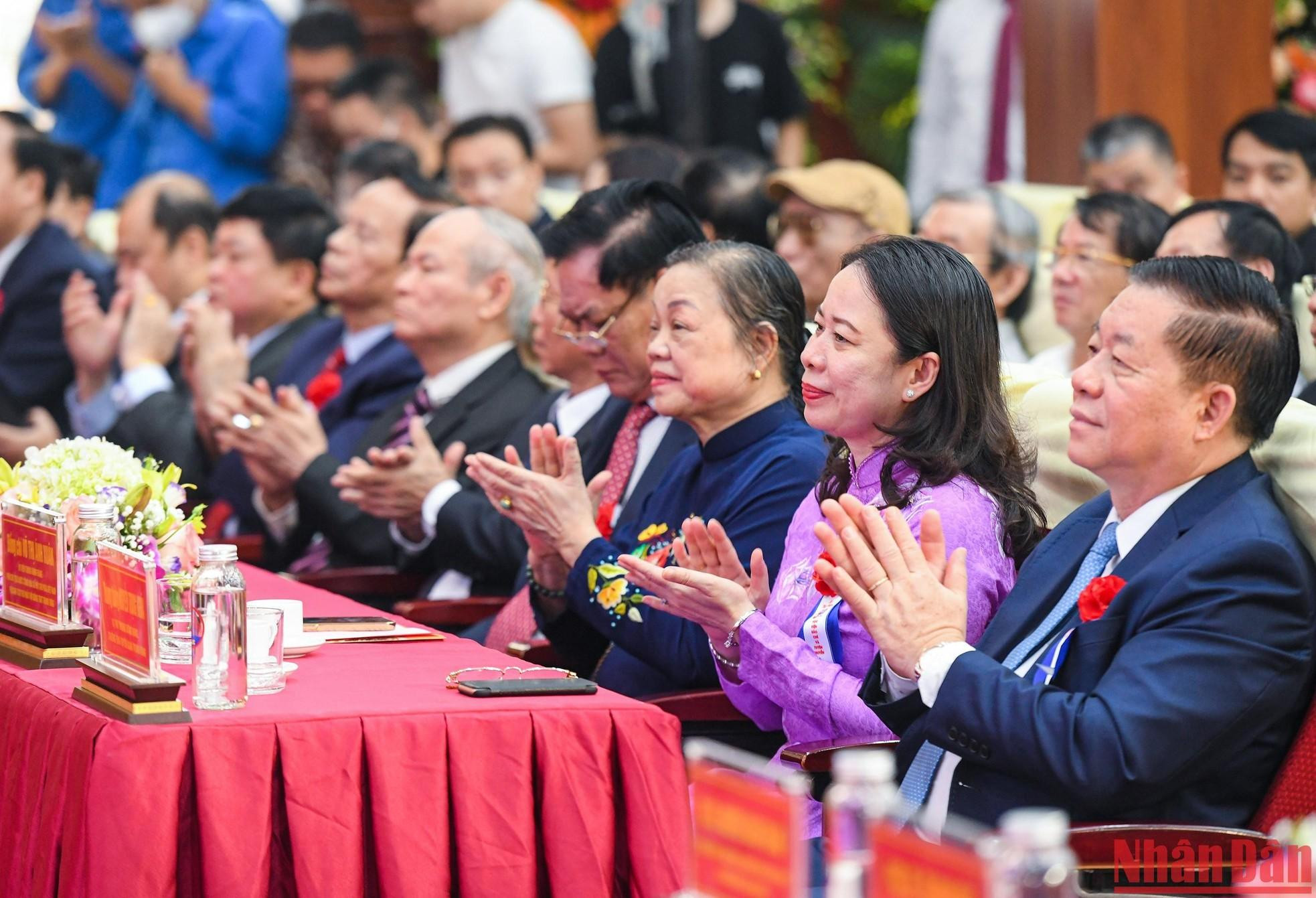 Party official Nguyen Trong Nghia, Vice President Vo Thi Anh Xuan and other delegates attend the ceremony.