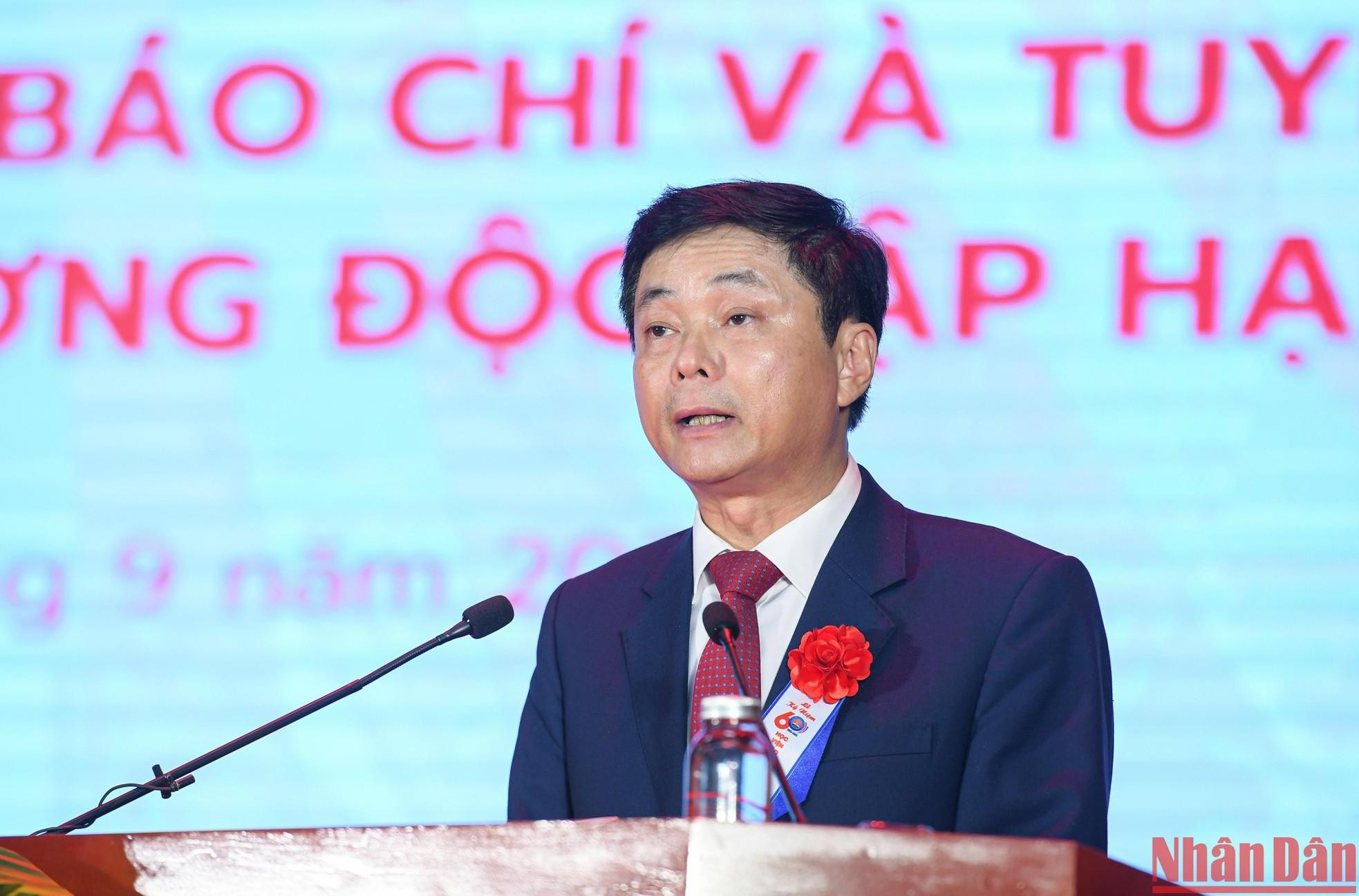 Assoc. Prof. Dr. Pham Minh Son, Director of the AJC speaks at the ceremony.