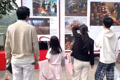 Traditional cultural values of the Vietnamese family honoured at an event in Ha Noi. (Illustrative image)
