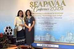 Le Thi Ha (right), Director of the Viet Nam Film Institute, leads the Vietnamese delegation at the SEAPAVAA conference.