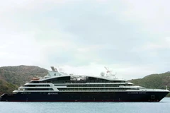 Luxury cruise ship Le Jacques Cartier marks first international arrival in Con Dao in 2026. (Photo: Published by VNA)
