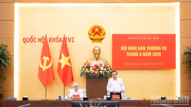 National Assembly (NA) President Tran Thanh Man chairs a meeting of the NA Party Committee’s standing board to discuss personnel work and several other important matters. (Photo: nhandan.vn)