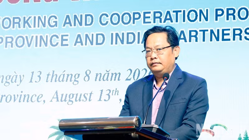 Vo Thanh Huy, Deputy Director of the Department of Culture, Sports and Tourism of Lam Dong Province, speaks at the programme. (Photo: Mai Van Bao)