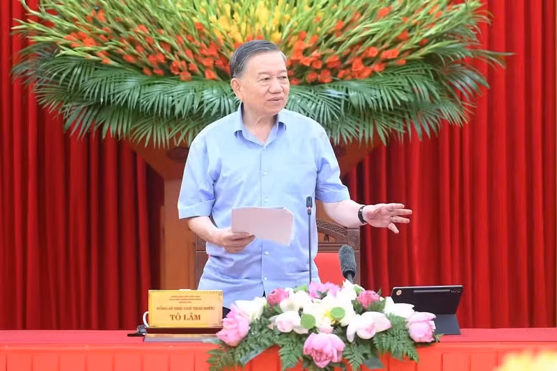 Party General Secretary and State President To Lam speaks at the working session with the education sector in Ha Noi on June 15. (Photo: nhandan.vn)