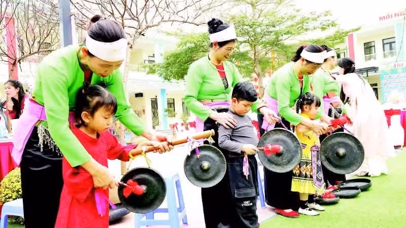 Residents of Suoi Hai commune are given favourable conditions to preserve and pass down traditional cultural values. Photo: KHUAT DUYEN