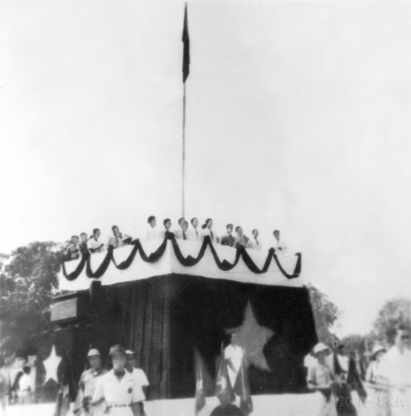 On September 2, 1945, at Ba Dinh Square in Ha Noi, President Ho Chi Minh read the Declaration of Independence, proclaiming the birth of the Democratic Republic of Viet Nam, the first people’s democratic state in Southeast Asia. (Photo: VNA)