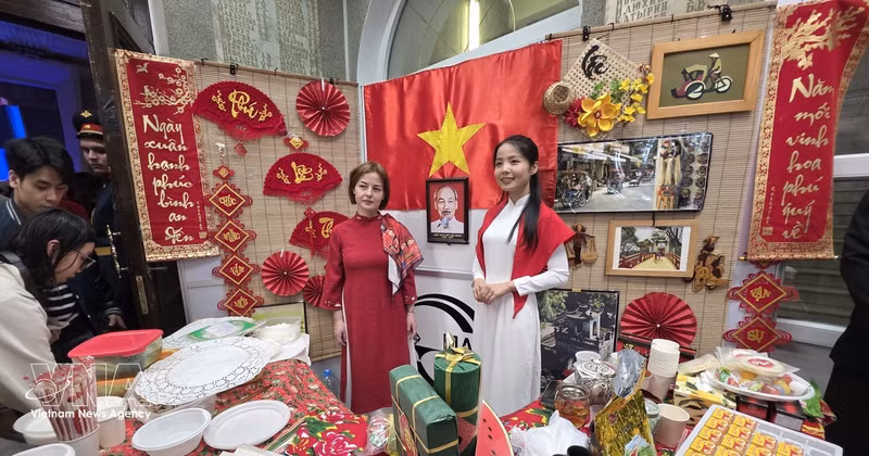 The Vietnamese booth at the festival (Photo: VNA)