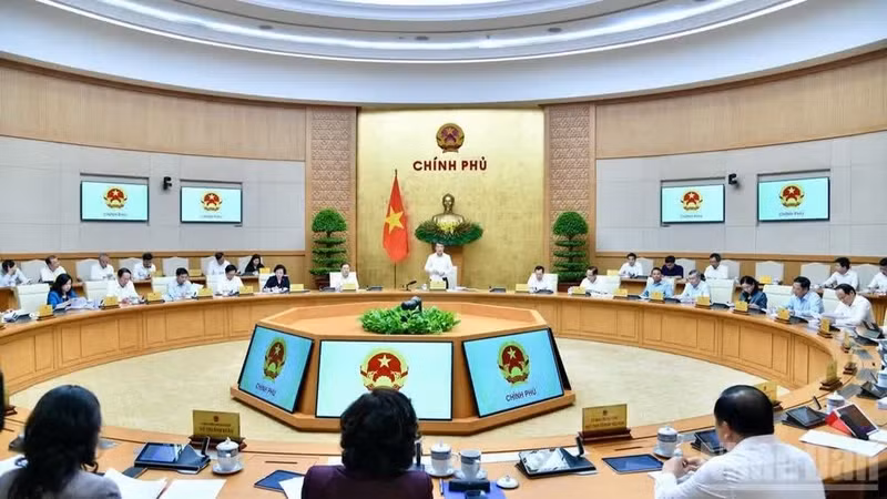An overview of the Government’s regular meeting for May on June 3 (Photo: nhandan.vn)