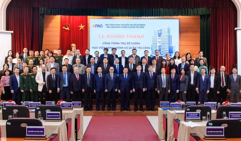 Delegates attend the inauguration ceremony of the main headquarters of the Academy of Public Administration and Governance.
