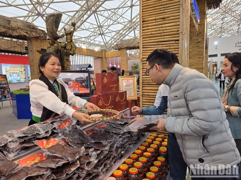 Behind every product bearing a geographical indication is the brand of a land and the lives of those who directly create it. (Photo: AN NGUYEN)