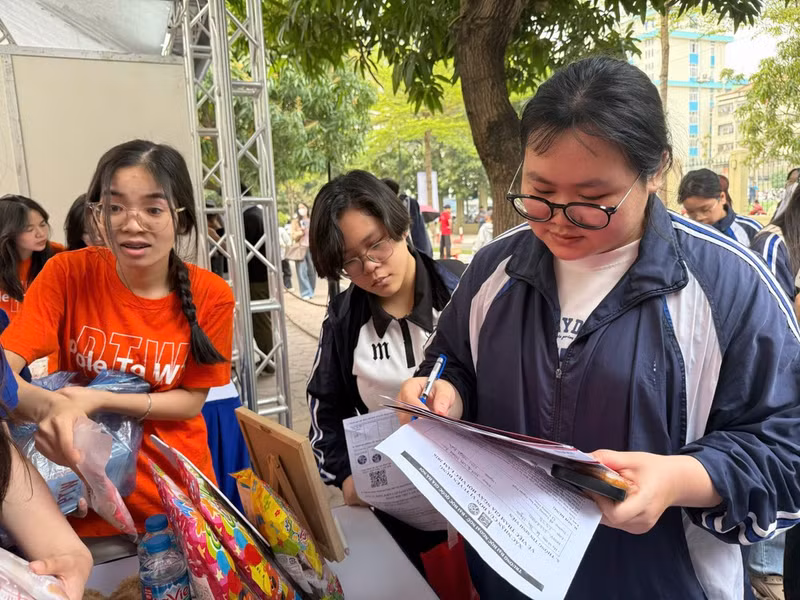 In recent years, the University of Languages and International Studies under Viet Nam National University, Ha Noi, has renewed its curriculum towards an interdisciplinary approach, integrating foreign languages with economics and tourism to help students work effectively in specific environments.