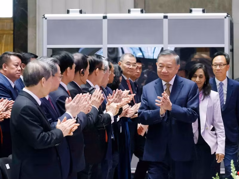 General Secretary of the Communist Party of Viet Nam Central Committee and President To Lam arrives to deliver a policy speech at the Parliament of Canada in Ottawa. (Photo: VNA)