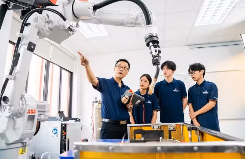 Research and innovation space at Phenikaa University.