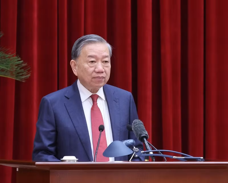 Party General Secretary To Lam delivers the opening speech at the 14th plenum of the 13th Party Central Committee on November 5. (Photo: VNA)