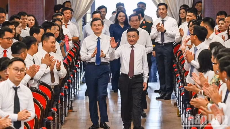 Officials come to attend the opening ceremony of the 2026-2027 academic year at the Ho Chi Minh National Academy of Politics on September 8. (Photo: nhandan.vn)