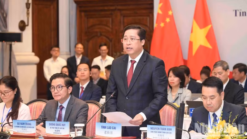 Secretary of the Lao Cai Party Committee Duong Quoc Huy speaks at the conference on August 24. (Photo: nhandan.vn)