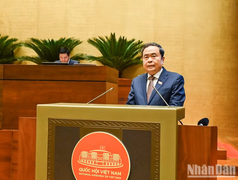 NA Chairman Tran Thanh Man delivers a speech at the closing sitting on August 24 afternoon. (Photo: nhandan.vn)